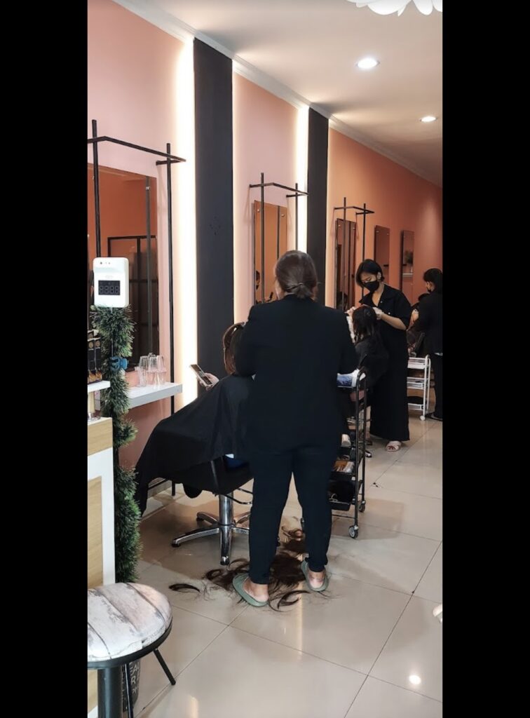 Queen Care Salon Spa & Aesthetic Clinic salon